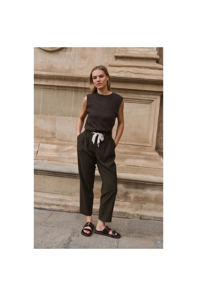 
                  
                    Yaya high waist trousers stright leg
                  
                