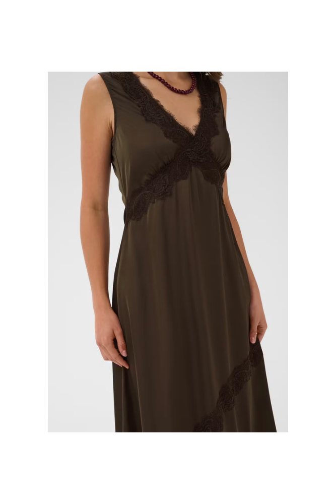 
                  
                    Saint Tropez Tegan dress
                  
                