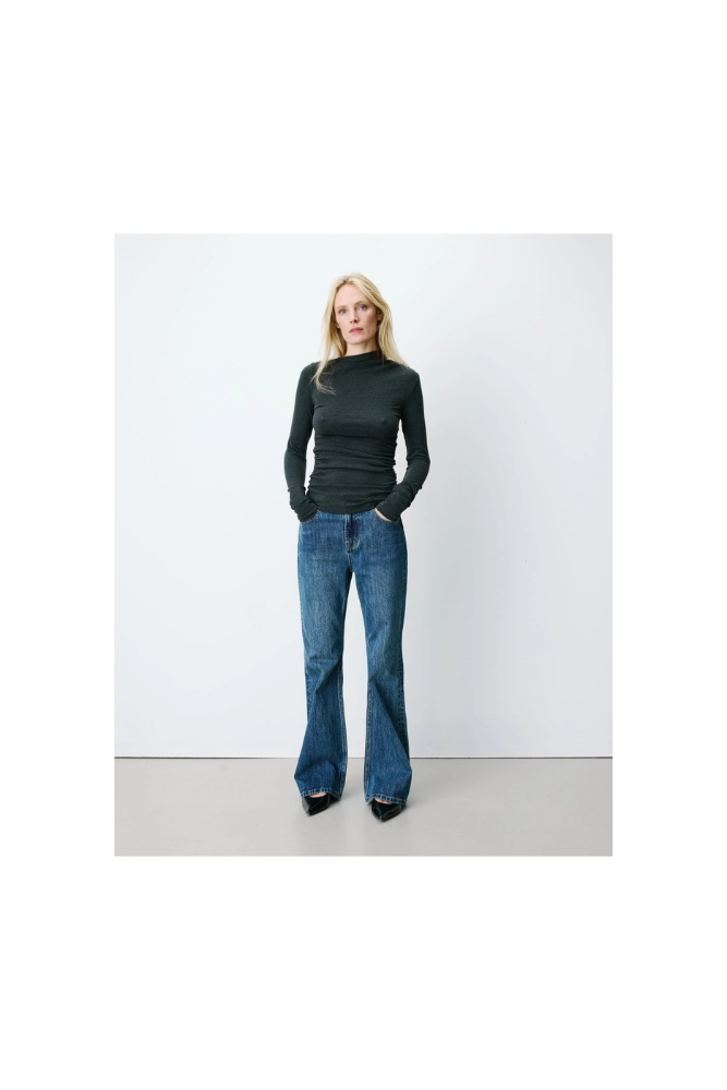 
                  
                    Grace & Mila Aurygny top
                  
                