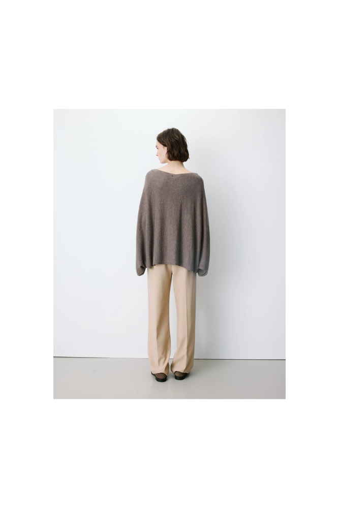 
                  
                    Grace & Mila Adela pullover
                  
                