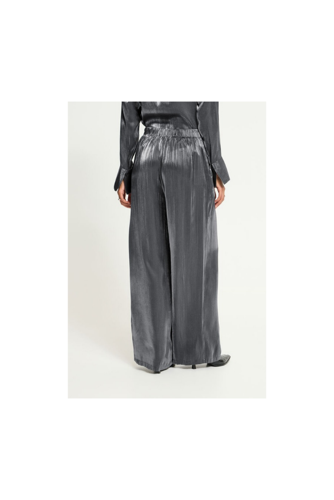 
                  
                    Ichi Ihflashy trousers
                  
                