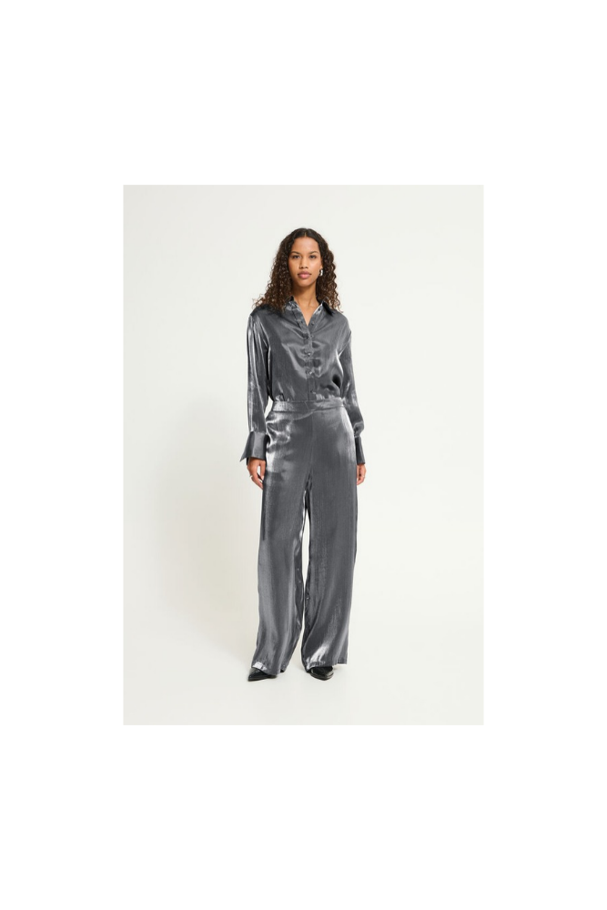 
                  
                    Ichi Ihflashy trousers
                  
                