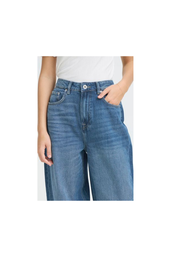 
                  
                    Ichi Ihberisel Jeans
                  
                