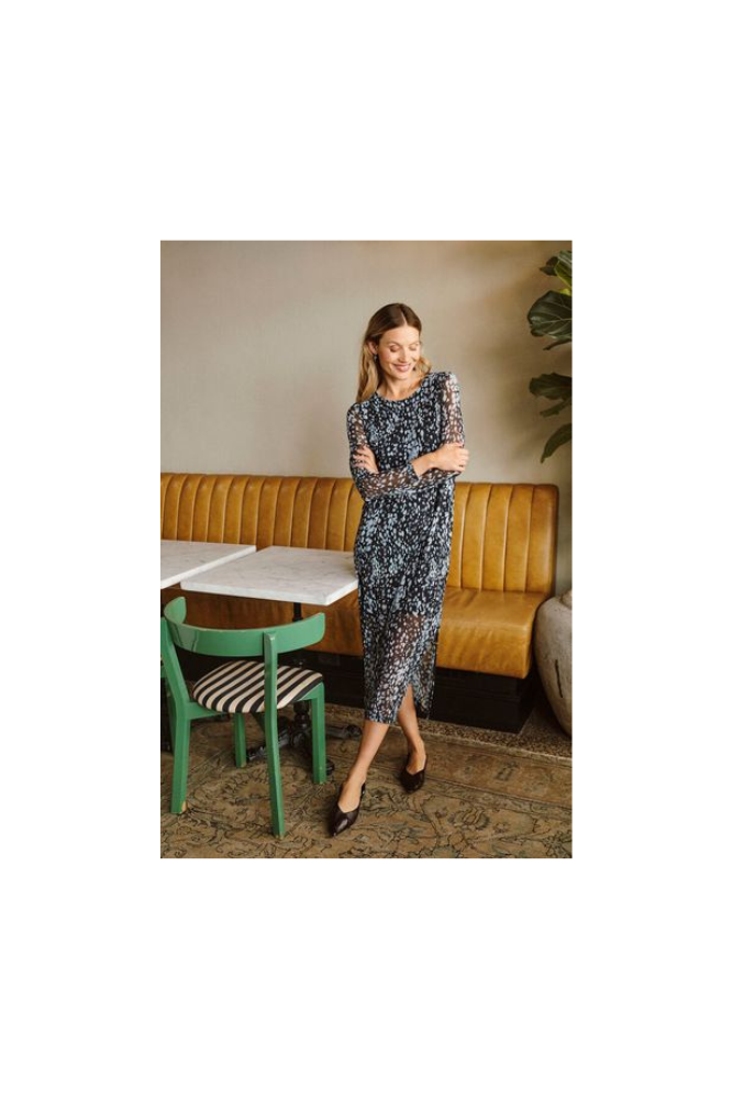 
                  
                    Saint Tropez Zulvir Dress
                  
                