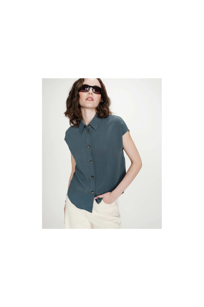 
                  
                    Grace & Mila Perz Shirt
                  
                
