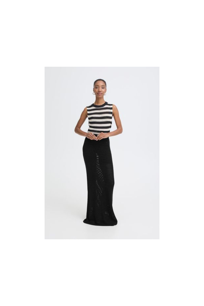 
                  
                    Ichi Ihbetues Skirt
                  
                