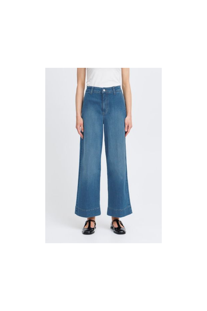 
                  
                    B.Young Bykomma Cropped Jeans
                  
                