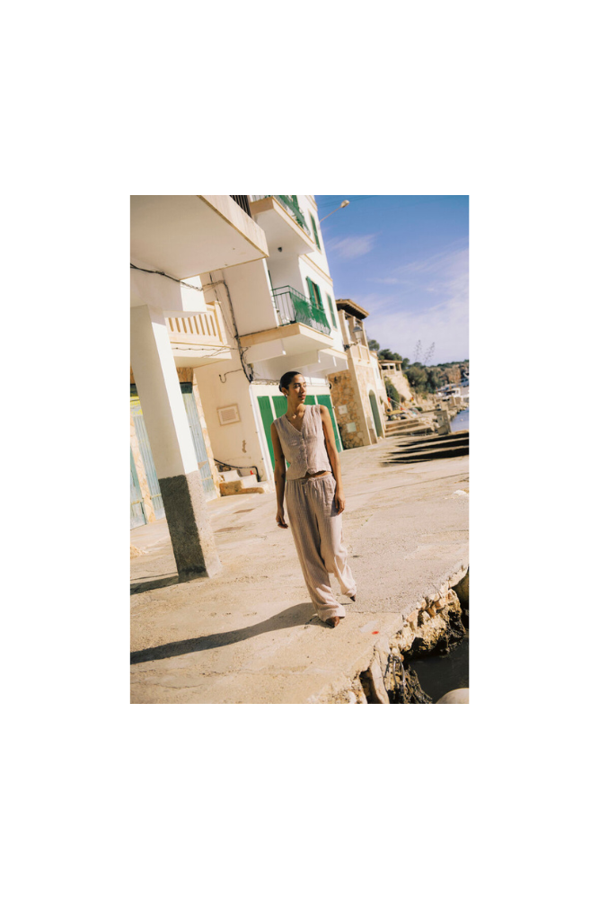 
                  
                    B.Young Byfalakka Waistcoat
                  
                