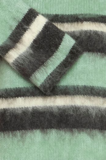 
                  
                    BYOSA SHORT JUMPER
                  
                